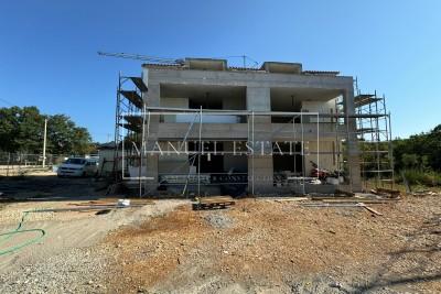 PENTHOUSE ON THE SECOND FLOOR OF A SMALLER BUILDING, NEAR POREČ - under construction