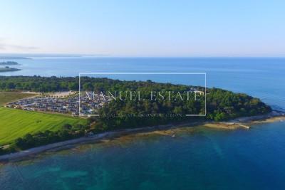 Camping right by the sea, great location, Novigrad