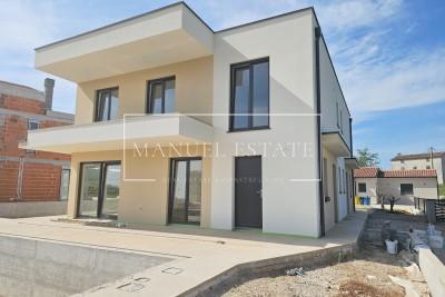 Semi-detached house with swimming pool, Poreč