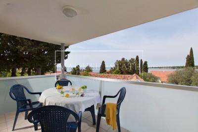 BEAUTIFUL APARTMENT HOUSE 100 M FROM THE SEA – PERFECT FOR RELAXATION AND INVESTMENT, NOVIGRAD, ISTRIA!